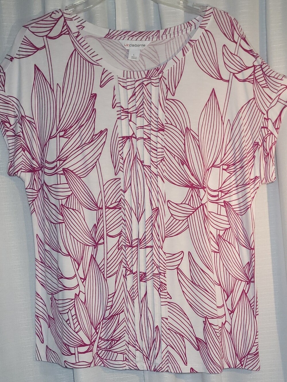 Liz Claiborne White Tee with Pink Leaf Outline